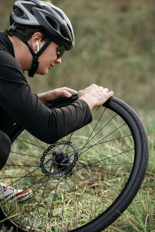 Fix flat tire bicycle repair